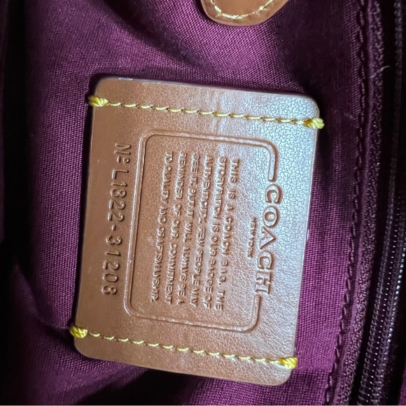 Authentic Coach Camera Bag in signature canvas. Great condition - Picture 8 of 8